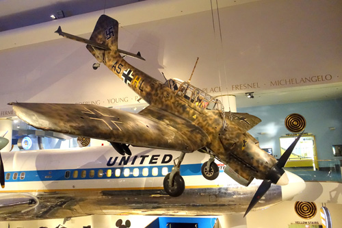 Wikipedia - Ju 87 R-2/Trop 5954 at the Museum of Science and Industry, Chicago (2014)