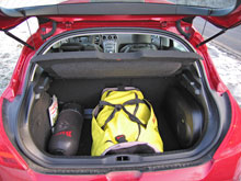 Csomagtartó felszereléssel